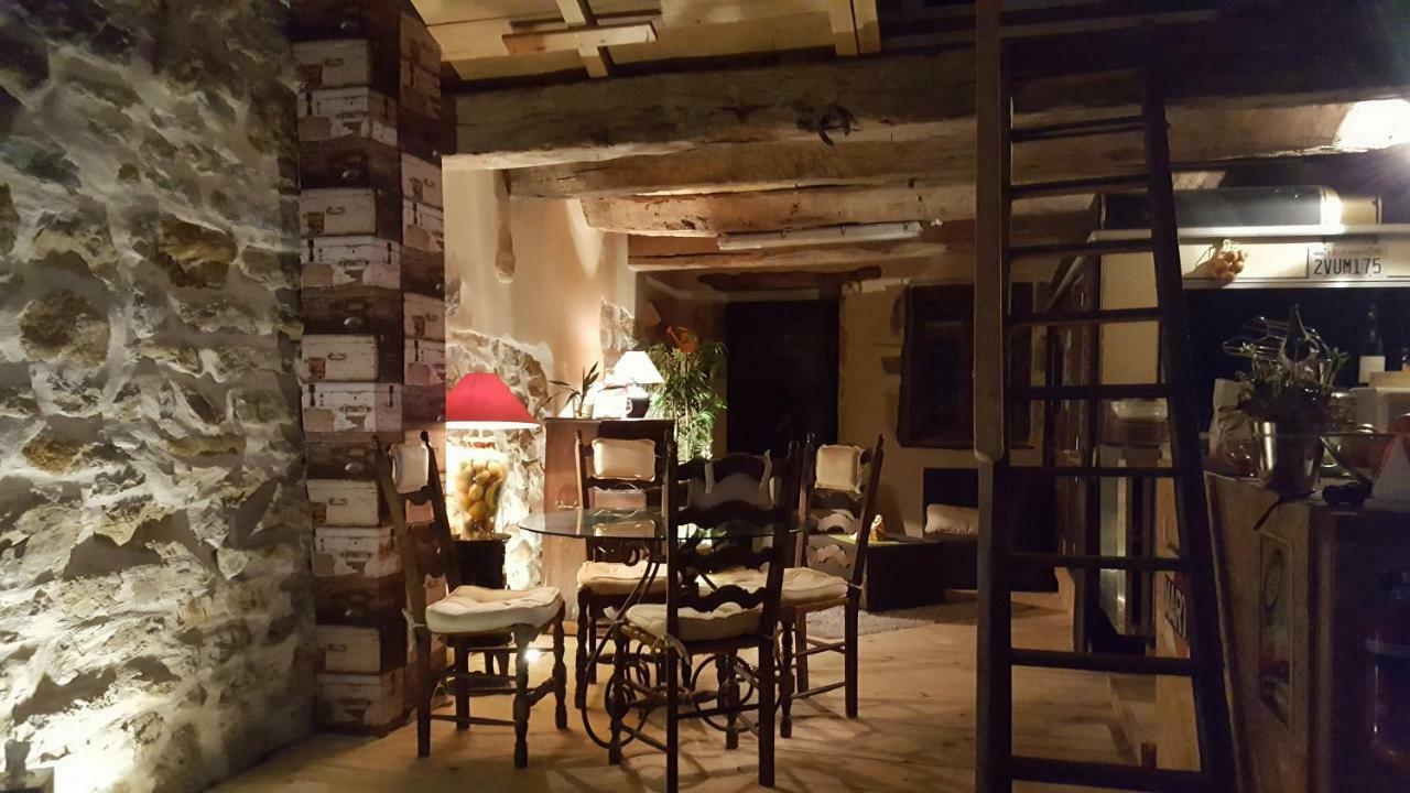 Hotel L'écurie à Saint-Germain-lès-Arlay Extérieur photo