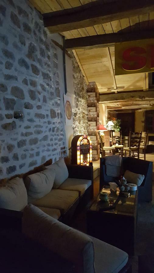 Hotel L'écurie à Saint-Germain-lès-Arlay Extérieur photo