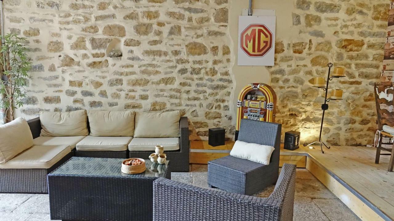 Hotel L'écurie à Saint-Germain-lès-Arlay Extérieur photo