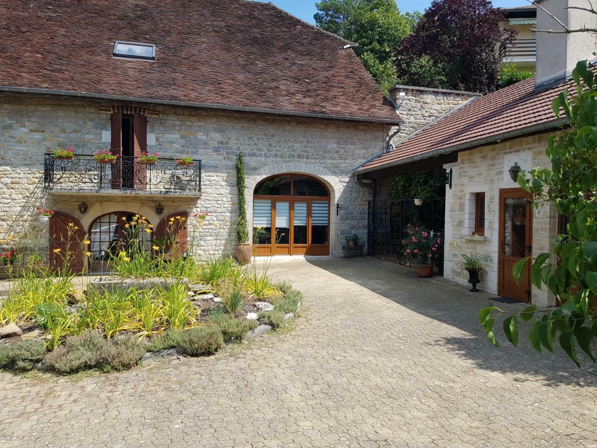 Hotel L'écurie à Saint-Germain-lès-Arlay Extérieur photo